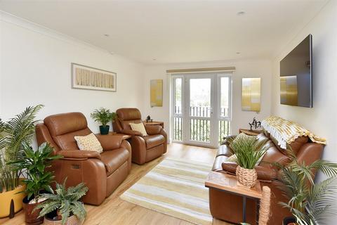 2 bedroom retirement property for sale, Barnaby Mead, Gillingham