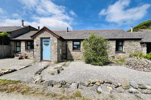 2 bedroom terraced house for sale, Treassowe Riding, TR20 8XQ