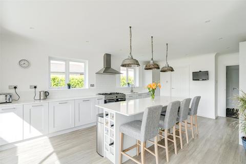 2 bedroom bungalow for sale, Foamcourt Waye, Ferring, Worthing, West Sussex, BN12