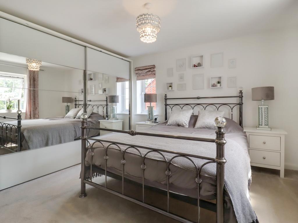 Master-Bedroom