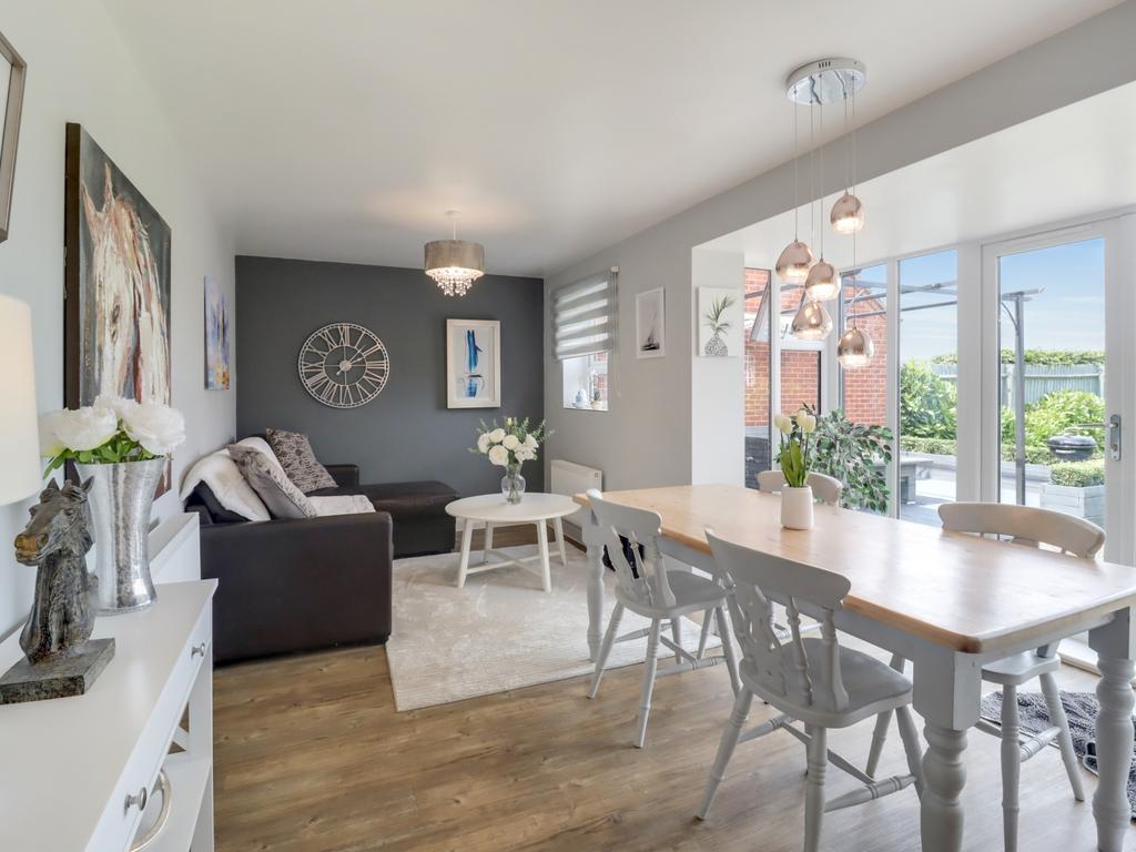 Dining-Area