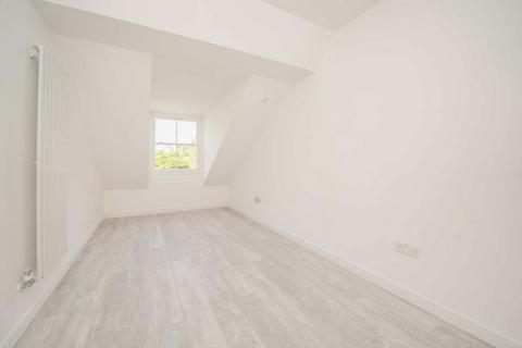 2 bedroom flat to rent, Glass Place, Surbiton KT6