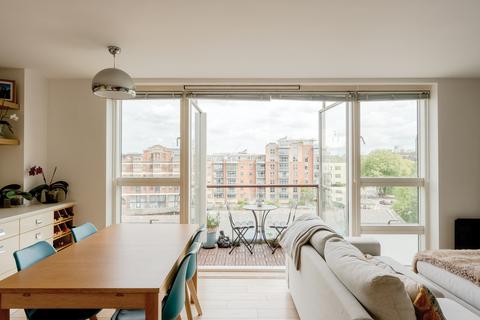 2 bedroom flat for sale, Bell Avenue, Bristol BS1
