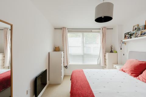 20, Queen Square Apartments Bell Avenue, Bristol, BS1 4AP