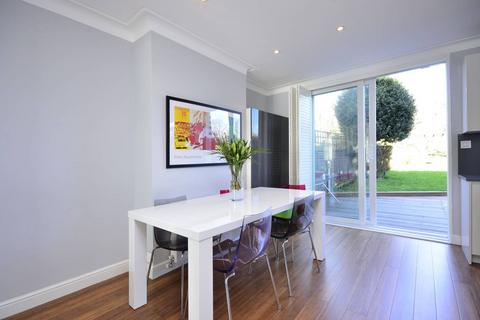 4 bedroom terraced house to rent, Mayfield Avenue, North Finchley, London, N12