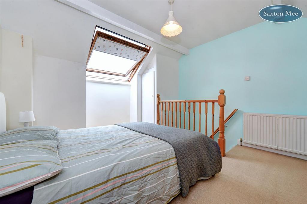 Bedroom 3 8971,2,3.jpg