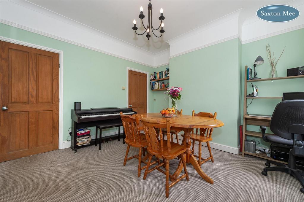 Dining room 8848.jpg