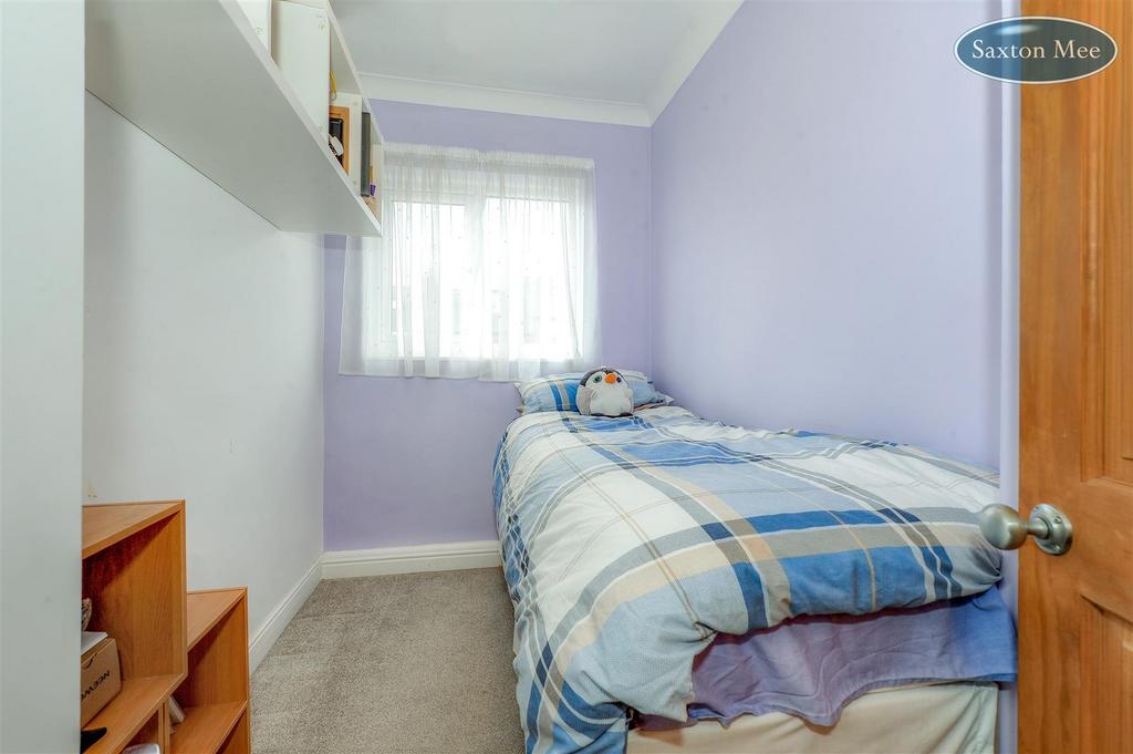 Bedroom 2 8905,6.jpg