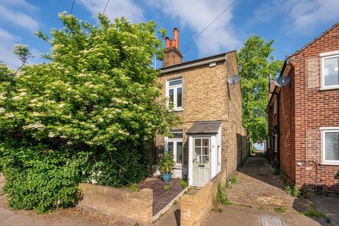 undefined, Hawks Road, Kingston, Kingston Upon Thames, KT1