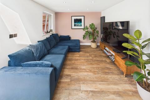 20 Monastery Road, Southampton, SO18 4HT
