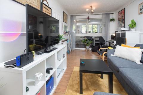 17 Bishops Drive, Kettering, NN15 6AJ