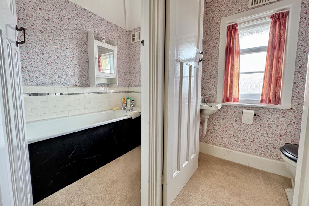 Bathroom &amp; Separate WC