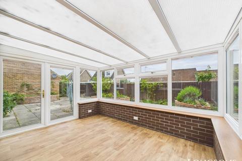 2 bedroom bungalow to rent, Salhouse Drive, Swaffham