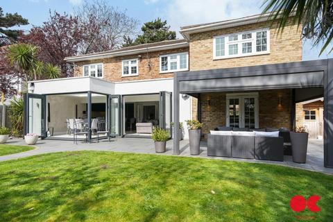 5 bedroom detached house for sale, Herbert Road, Hornchurch RM11