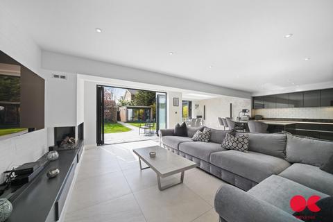 5 bedroom detached house for sale, Herbert Road, Hornchurch RM11