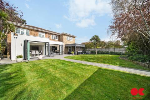 5 bedroom detached house for sale, Herbert Road, Hornchurch RM11