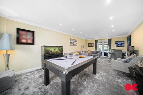 5 bedroom detached house for sale, Herbert Road, Hornchurch RM11