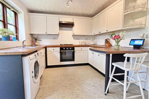 4 bedroom detached house for sale, Hunt Close, Bicester