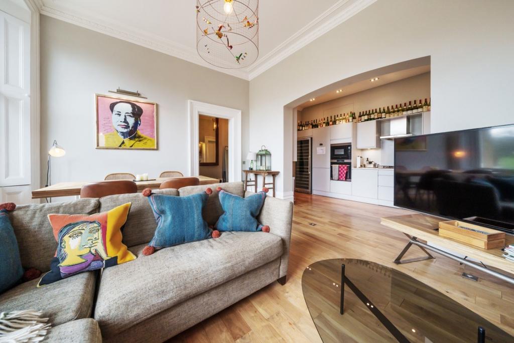 Clapham Common North Side, London, SW4 2 bed flat - £4,000 pcm (£923 pw)
