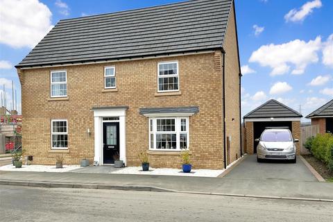 4 bedroom detached house for sale, Blenheim Avenue, Fernwood, Newark