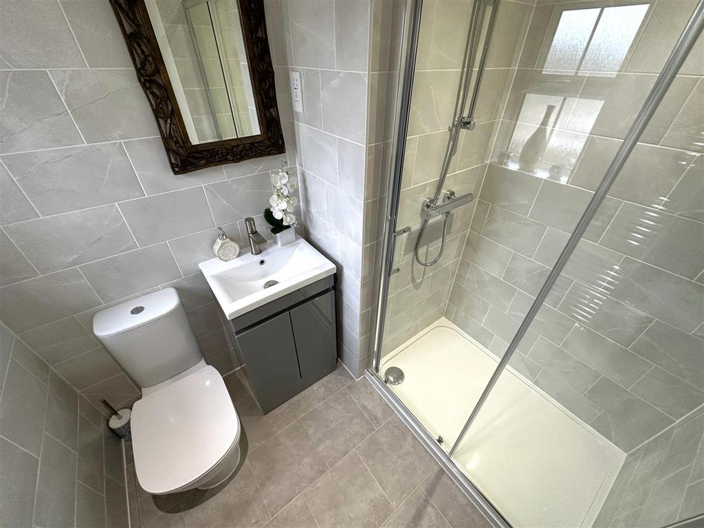 En-Suite Shower Room 362