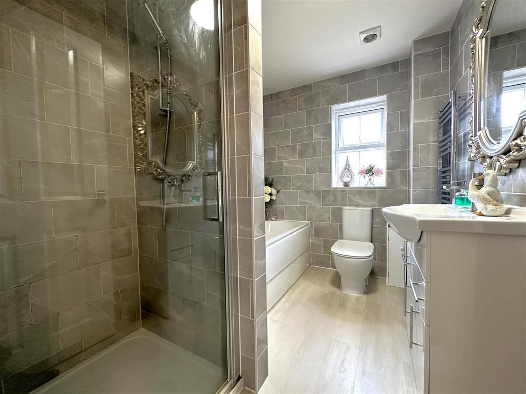 Four-Piece Family Bathroom 221