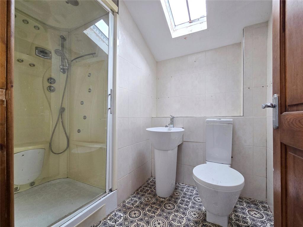 En-Suite Shower