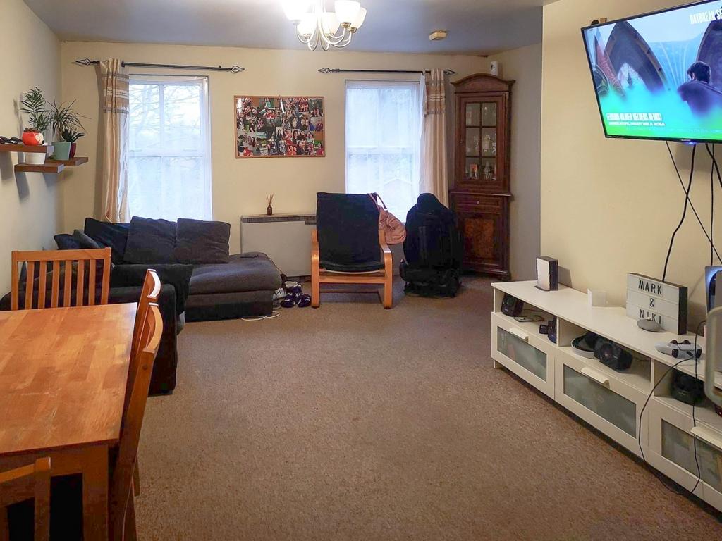 Old Parr Rd Livingroom 05
