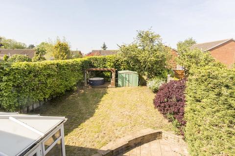 4 bedroom detached house for sale, Faringdon Avenue, Lutterworth