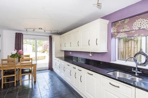 4 bedroom detached house for sale, Faringdon Avenue, Lutterworth