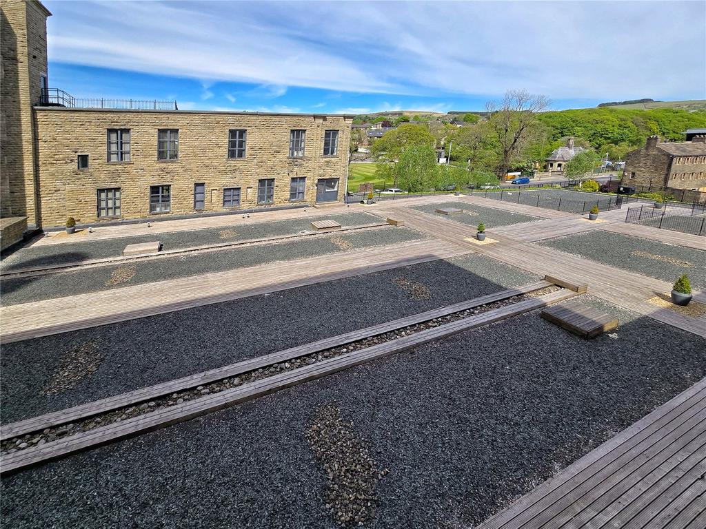 Comm. Roof Terrace