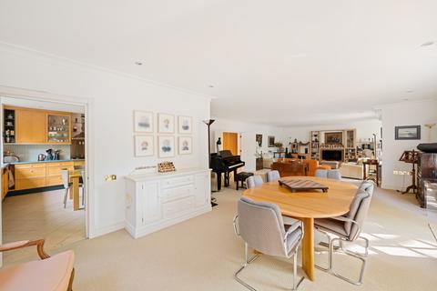 4 bedroom flat for sale, Maresfield Gardens, Hampstead, London NW3