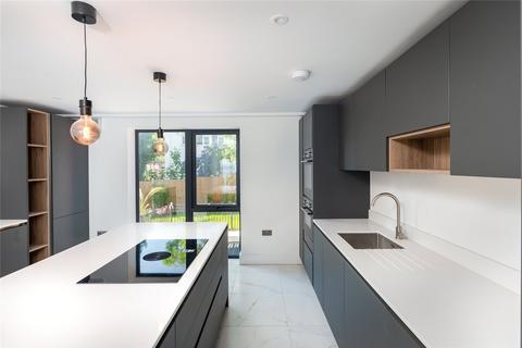 3 bedroom apartment for sale, Grand Parade, Leigh-on-Sea, Essex, SS9