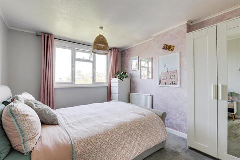 85 Darlton Drive, Arnold, Nottingham, NG5 7LX