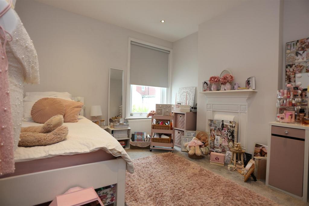 87 St Leonards Rd NEW25 (10).JPG
