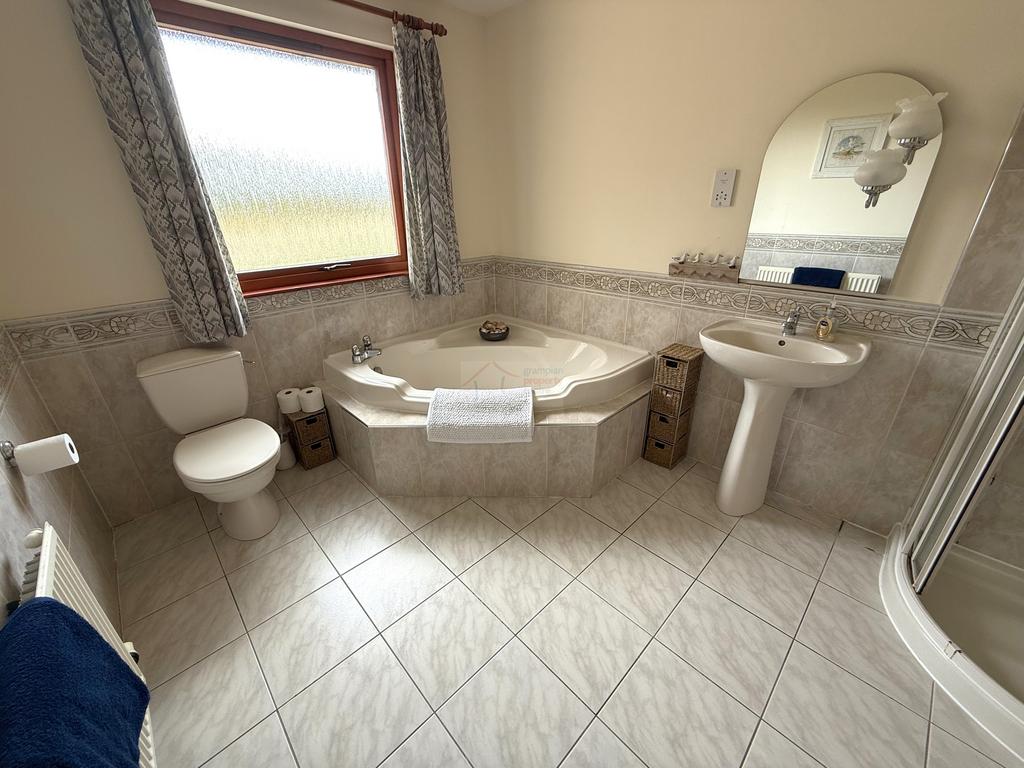 Bathroom.JPG