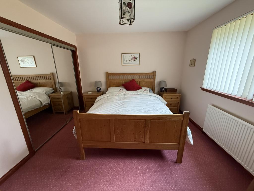 Bedroom 1a.JPG