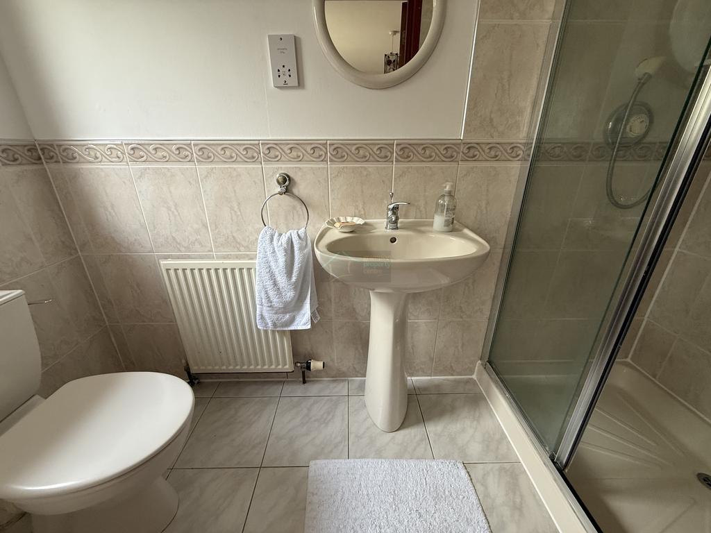 Ensuite.JPG