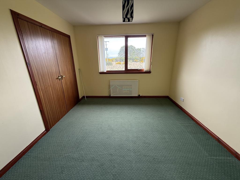 Bedroom 2b.JPG