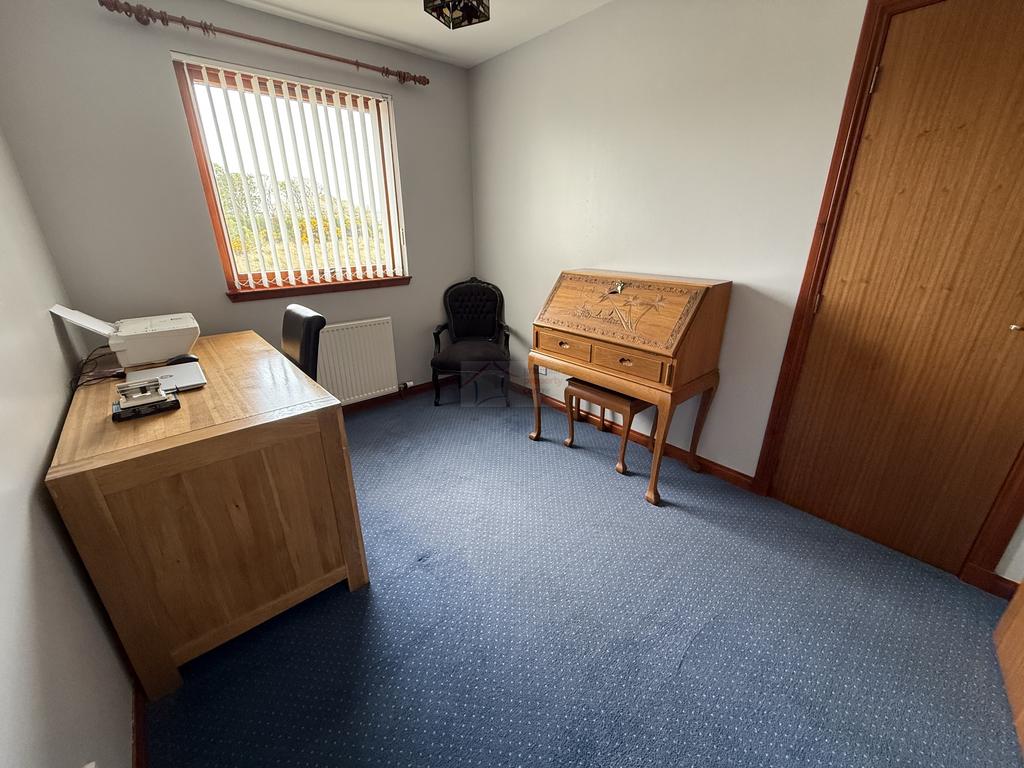 Bedroom 3b.JPG