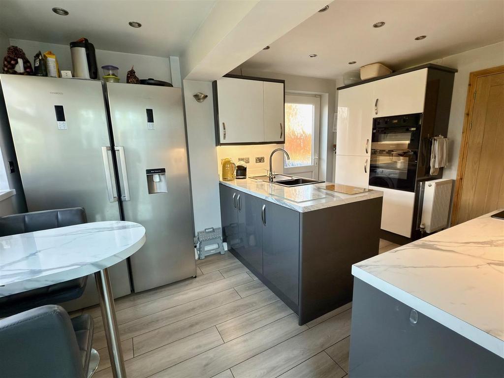 KITCHEN AREA.jpg