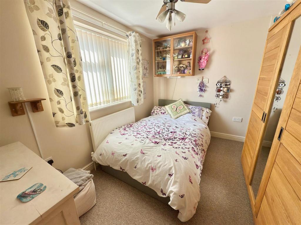BED 5.jpg