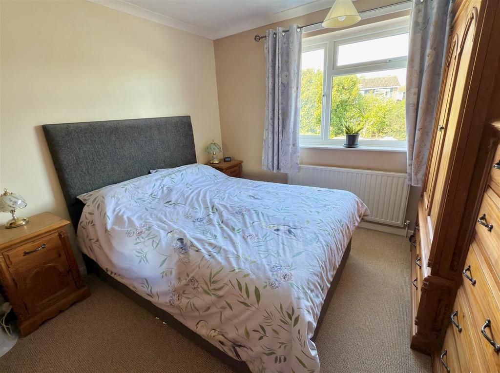 BED 1.jpg