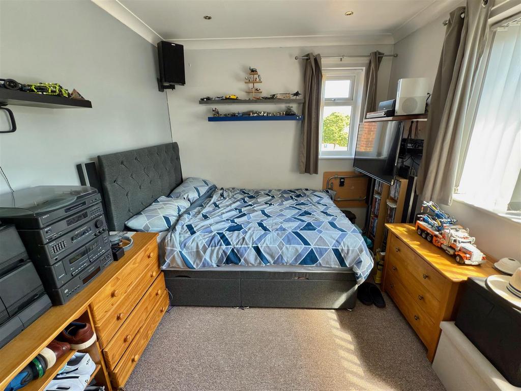BED 3.jpg