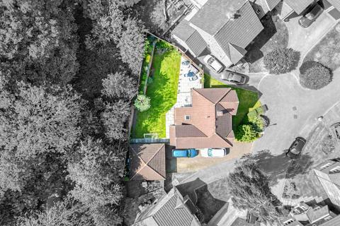 4 bedroom detached house for sale, Dingle Close, Macclesfield SK10