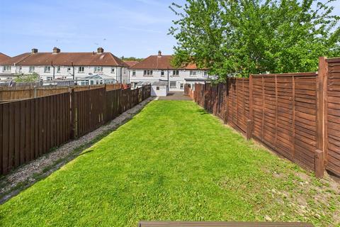 379 Chipstead Valley Road, Coulsdon, CR5 3BU