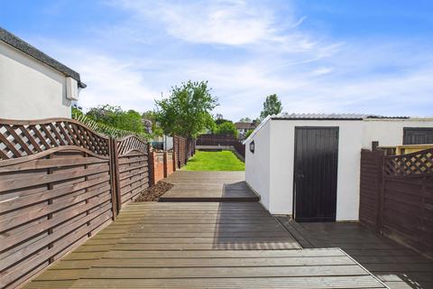 379 Chipstead Valley Road, Coulsdon, CR5 3BU