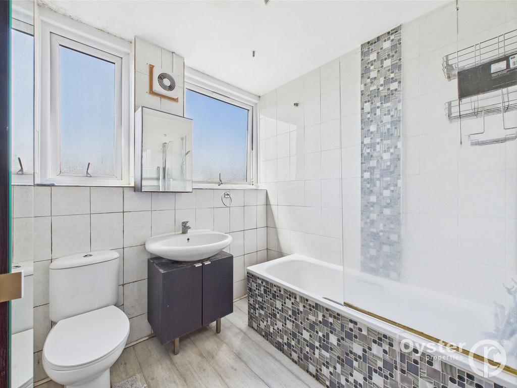 Family Bathrooom