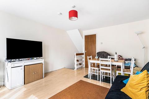 3 bedroom terraced house for sale, Steucers Lane, London