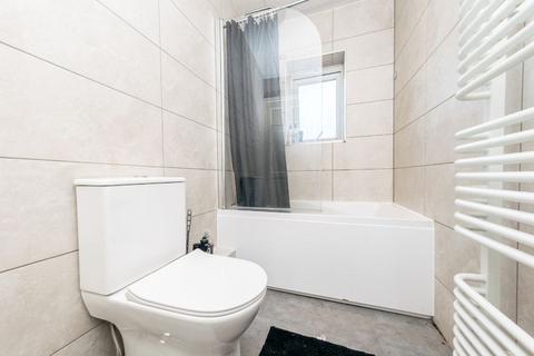 2 bedroom terraced house for sale, Low Street, Tingley, Wakefield